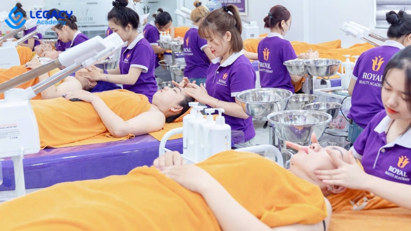 Học nghề spa tại Thẩm mỹ Royal TPHCM