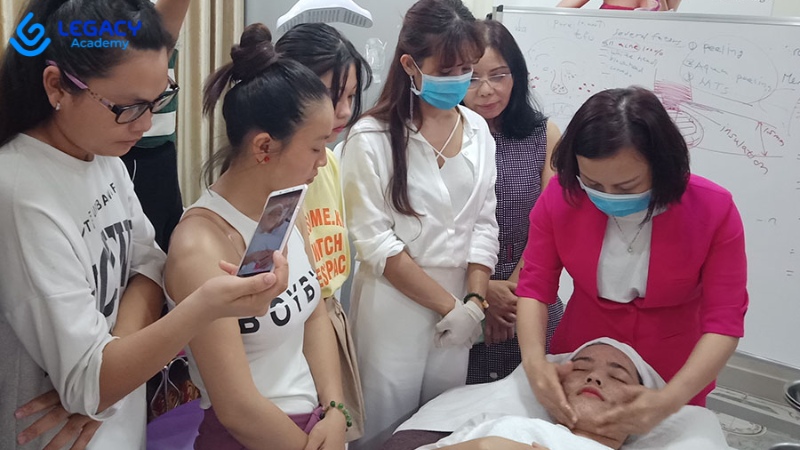 Thẩm mỹ Mainbeauty đào tạo spa chuyên nghiệp tại tphcm