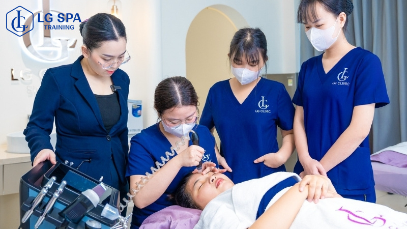 Học gì khi không có bằng cấp 3 - Học nghề spa