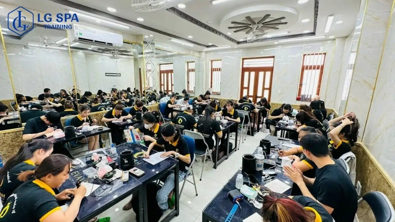 Học viện Eva Xinh – Địa chỉ học nghề spa chuyên nghiệp

