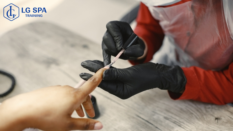 Nghề làm nail không cần bằng cấp 3