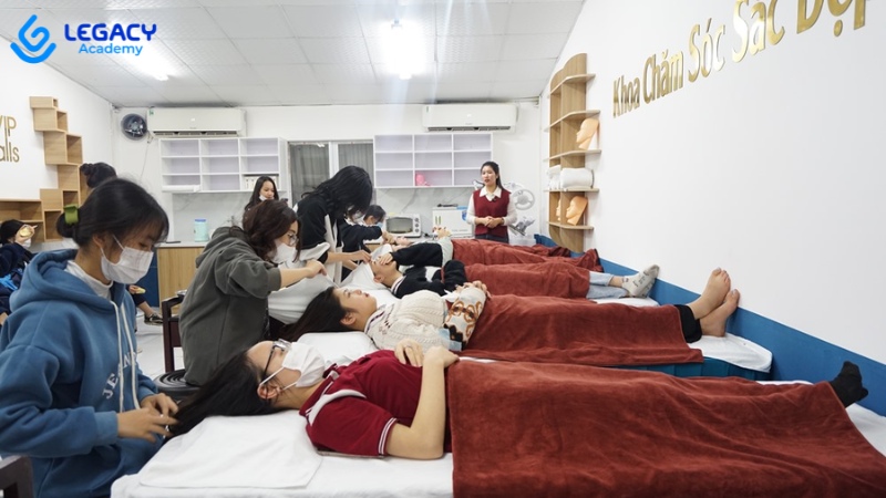 Trường Cao đẳng nghề Công thương Việt Nam - Đào tạo ngành spa chất lượng cao