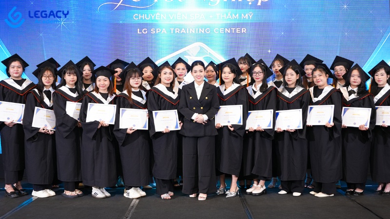 ai nên tham gia học quản lý spa