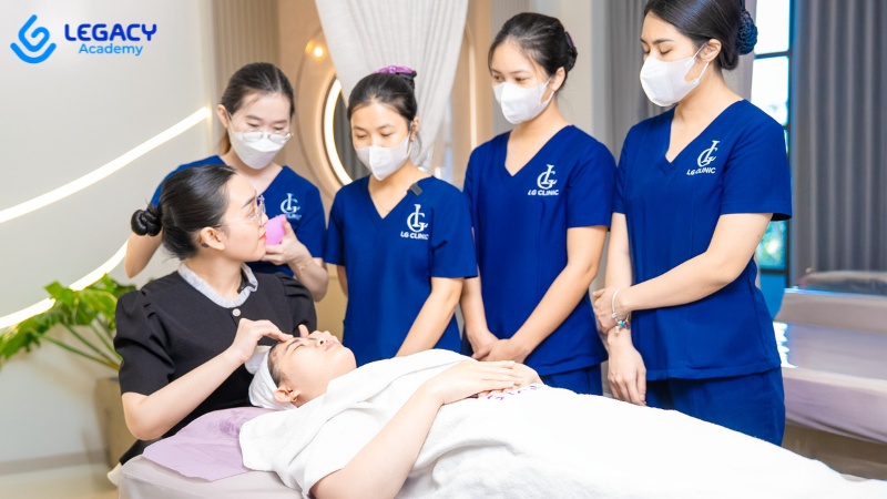 học quản lý spa