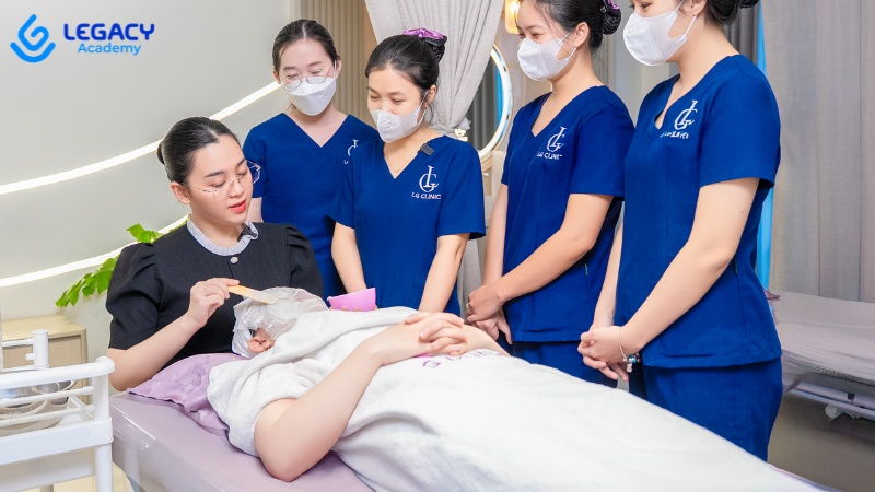 đào tạo học viên spa
