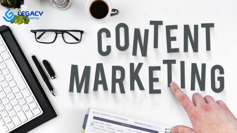 15 tuổi học nghề content marketing