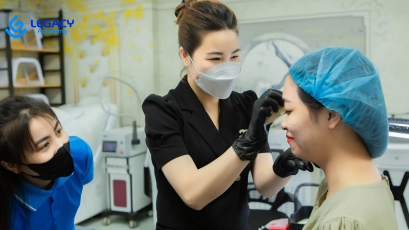 Phun xăm thẩm mỹ và nối mi