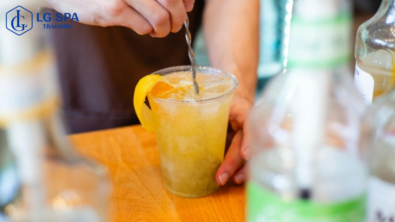 18 tuổi học nghề pha chế đồ uống