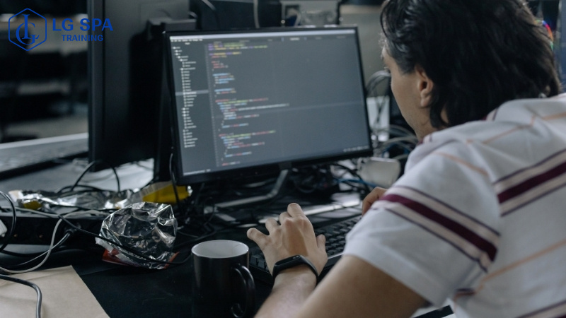 20 tuổi học nghề coder