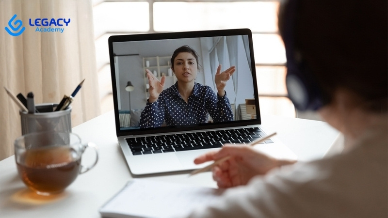 21 tuổi làm nghề coach online