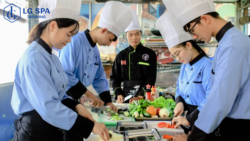 23 tuổi học nghề đầu bếp