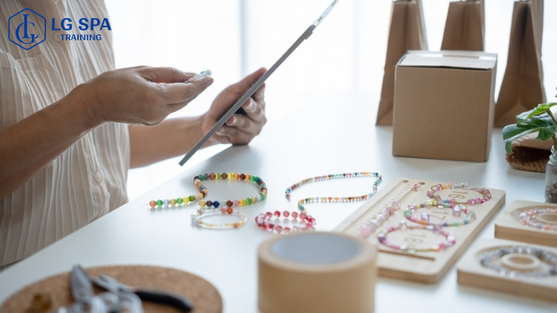 23 tuổi học nghề thương mại điện tử