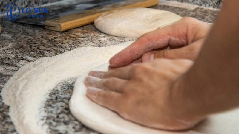 24 tuổi học nghề làm bếp làm bánh