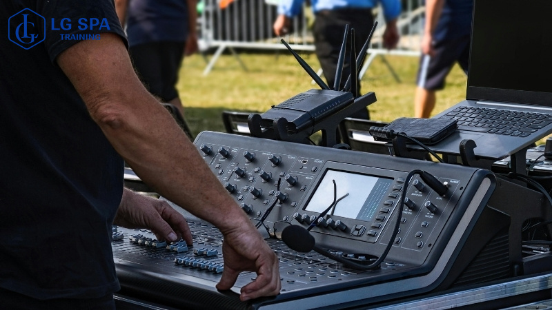 Học nghề tổ chức sự kiện-Đám cưới thu nhập hấp dẫn