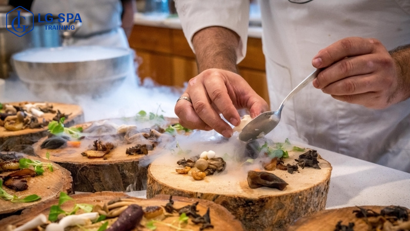 Tốt nghiệp THCS nên học nghề đầu bếp, dễ xin việc