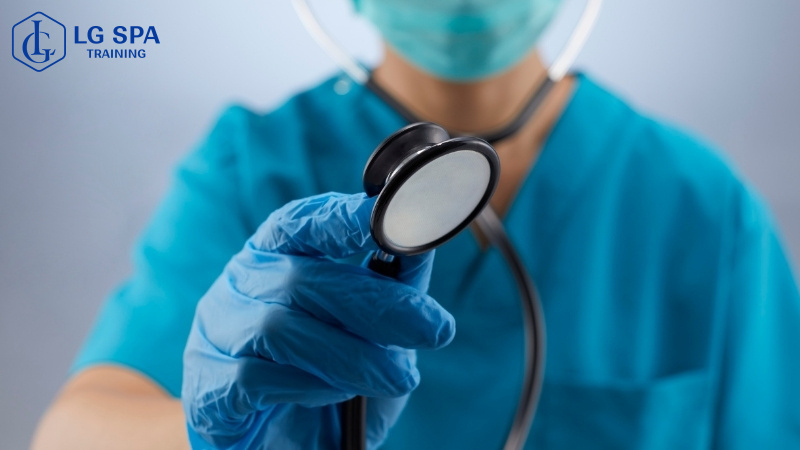 Y tế và chăm sóc sức khỏe dễ kiếm việc