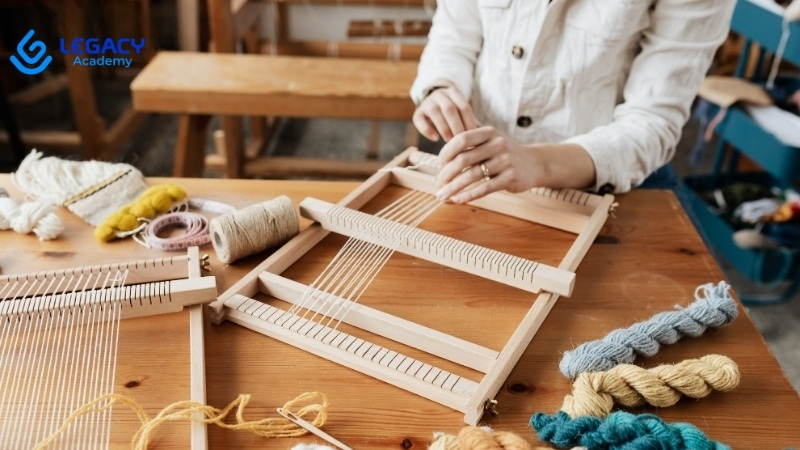 Nghệ nhân làm đồ thủ công phù hợp với nữ khéo léo