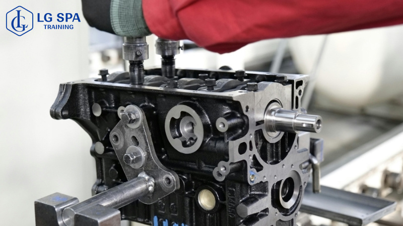 học dốt làm những nghề liên quan đến kỹ thuật cơ khi