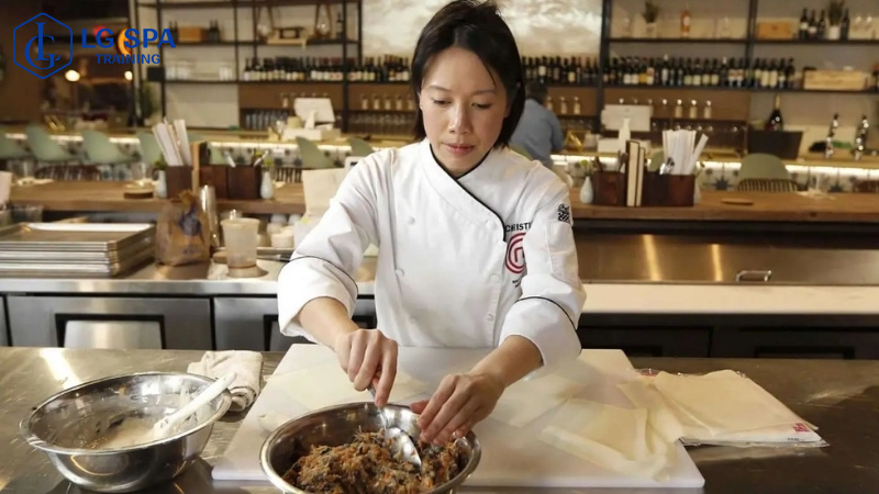 học nghề đầu bếp cho nữ 30 tuổi
