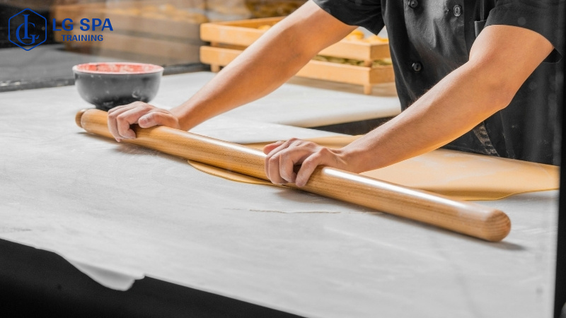 học nghề đầu bếp làm bánh không cần bằng đại học