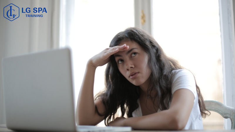 khó khăn phụ nữ có gia đình khi học nghề