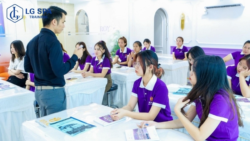 khóa học quản lý spa tại royal academy