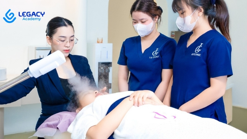 Làm gì nếu không học đại học - học nghề spa
