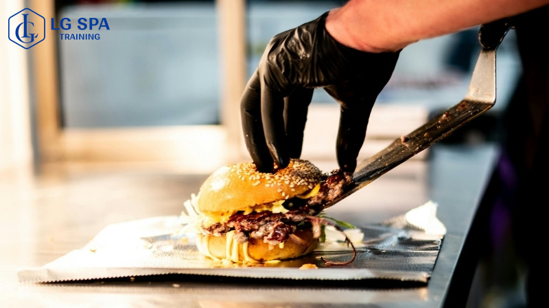 làm nghề đầu bếp lương 15 triệu