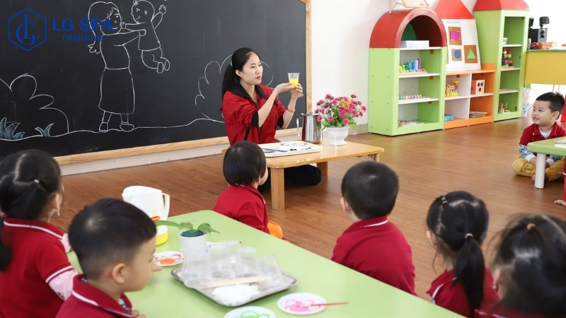 nghề giáo viên ổn định cho nữ