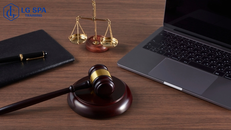 nghề luật dễ kiếm việc