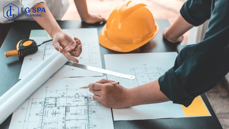 nghề xây dựng giám sát công trình cho nam giới