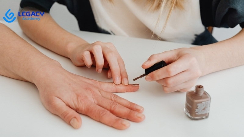Học nghề nail cho nữ 35 tuổi