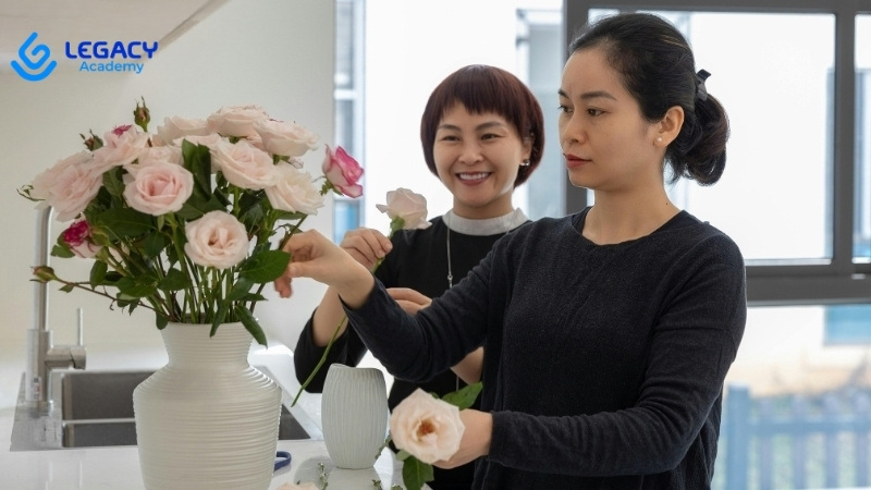 Học nghề cắm hoa cho nữ 35 tuổi