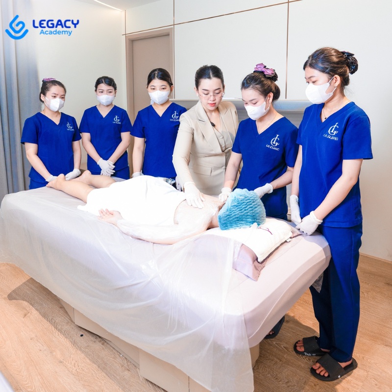 nghề spa cho nữ 30 tuổi