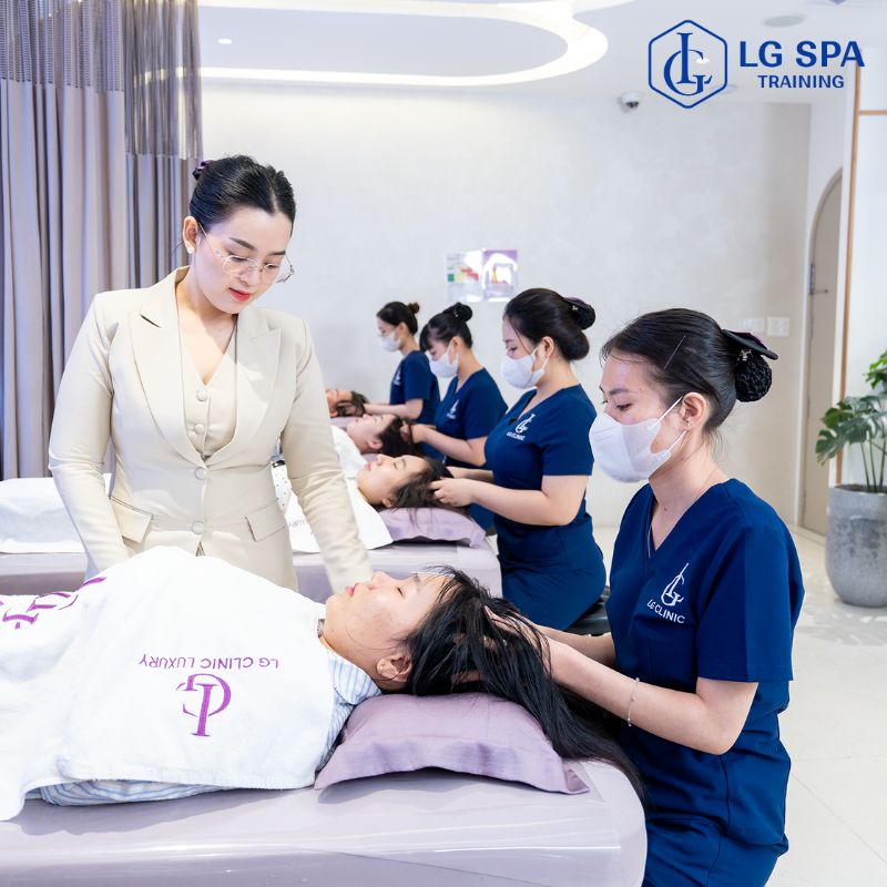 nên học đại học hay học nghề spa thẩm mỹ