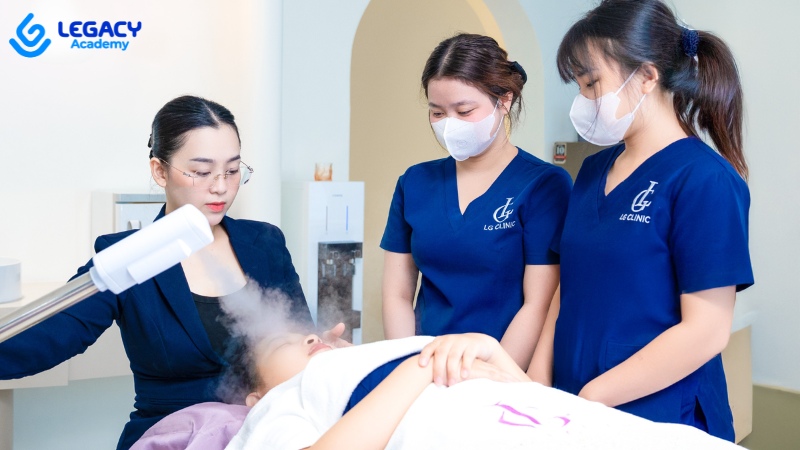 nên học nghề hay đi làm lúc này