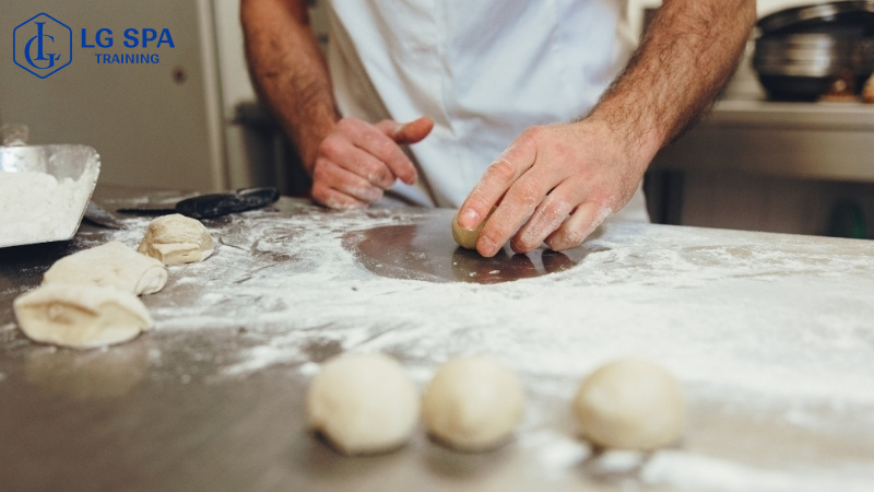 nghề đầu bếp cho nam không cần bằng cấp