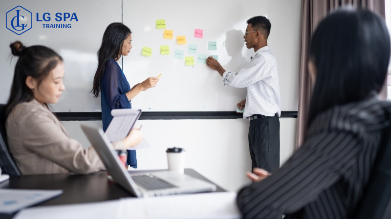 Diễn giả - Giảng viên đào tạo doanh nghiệp