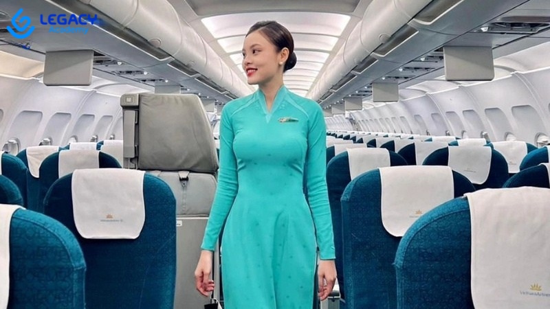 Tiếp viên hàng không cho người hướng ngoại