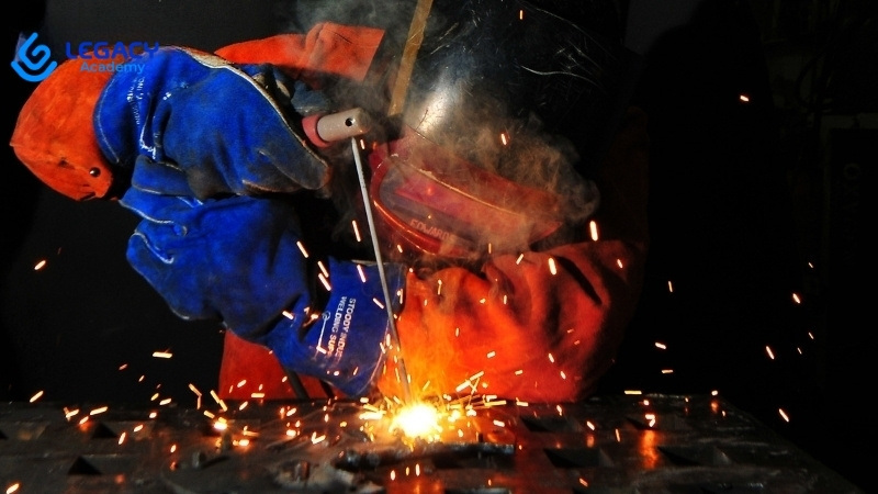 Học nghề cơ khí, gia công kim loại