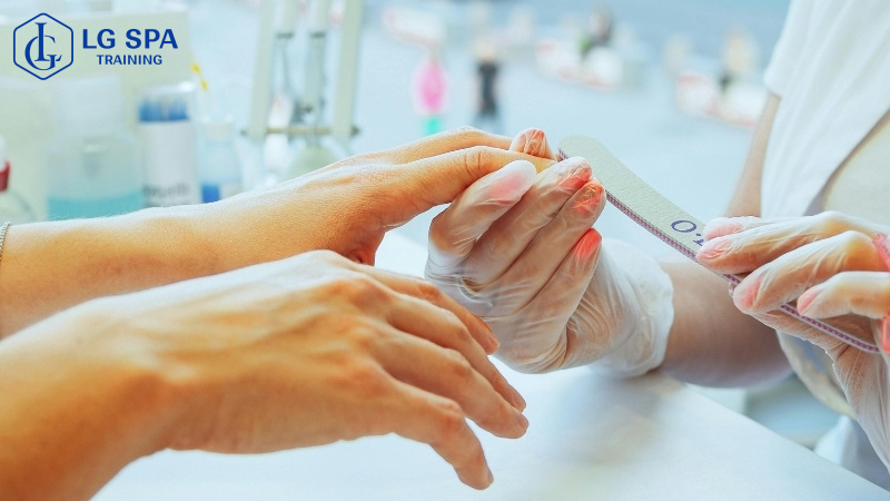 học thêm 1 nghề tay trái - học nghề nail