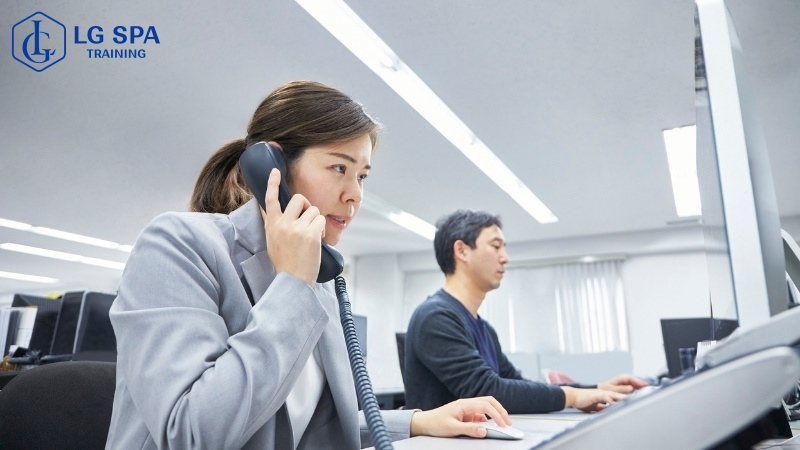 chuyên viên truyền thông phù hợp người hướng nội vừa hướng ngoại