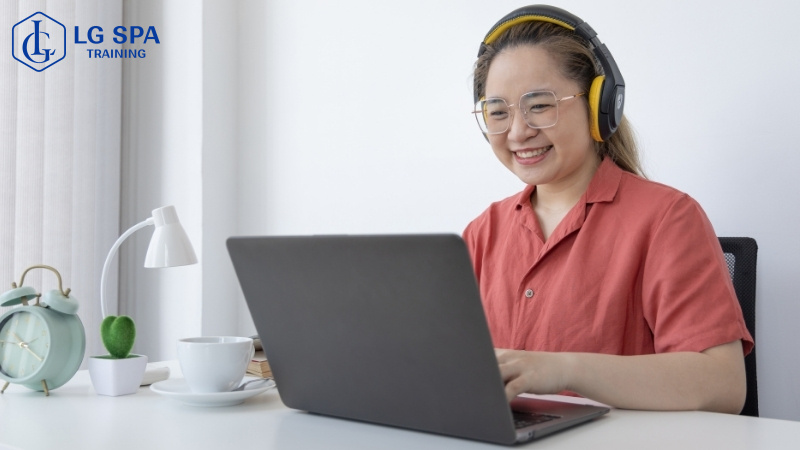 dạy học online kiếm tiền triệu mỗi ngày