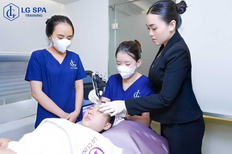 những ngành nghề thiếu nhân lực trong tương lai - làm nghề spa