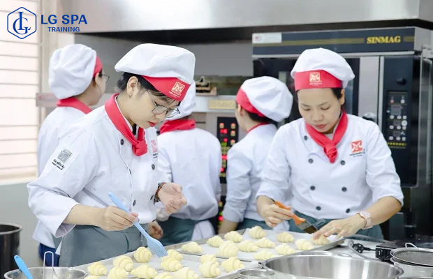 40 tuổi học nghề đầu bếp