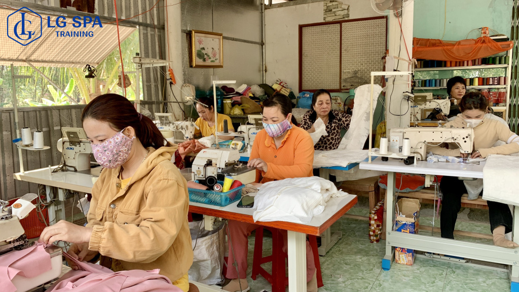 40 tuổi học nghề gia công