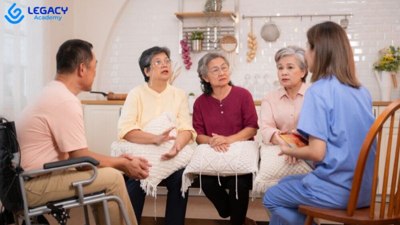 40 tuổi học nghề chăm sóc người cao tuổi
