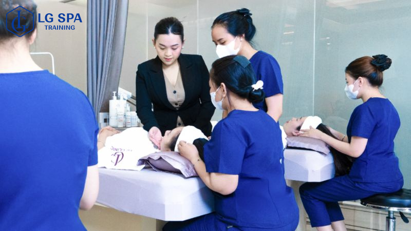 40 tuổi nên học spa
