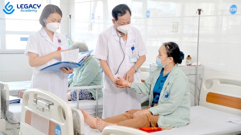 nghề bác sĩ không bị thay thế bởi AI