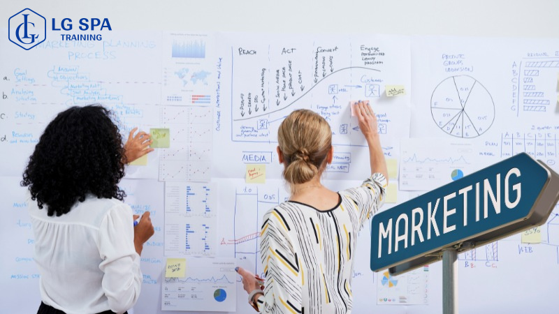 nữ mệnh mộc hợp nghề marketing